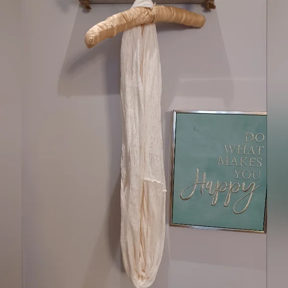 ⭐️FREE SCARF - Picture 2 of 3